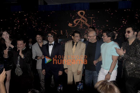 photos celebs snapped at sonu nigams 50th birthday celebrations at sahara star 27