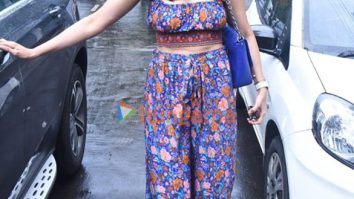 Photos: Daisy Shah snapped outside a salon in Bandra