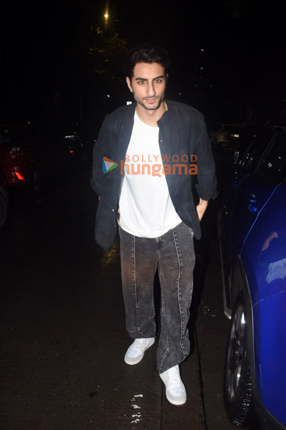 photos ibrahim ali khan and palak tiwari spotted at juhu pvr 1