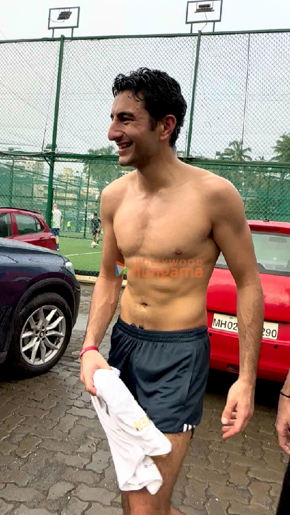 photos ibrahim ali khan snapped at a football ground 3