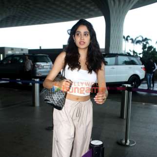 Photos: Janhvi Kapoor snapped at the airport