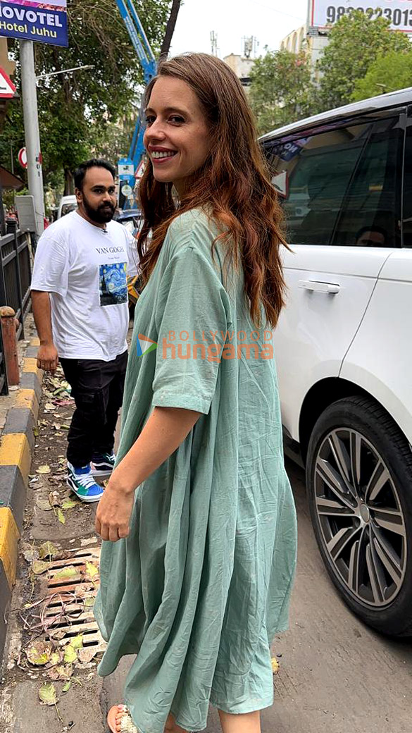 photos kalki koechlin snapped in juhu 2
