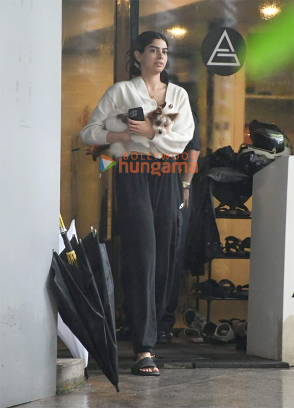 photos khushi kapoor snapped at the gym 2