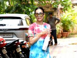 Photos: Malaika Arora snapped outside Diva Yoga in Bandra