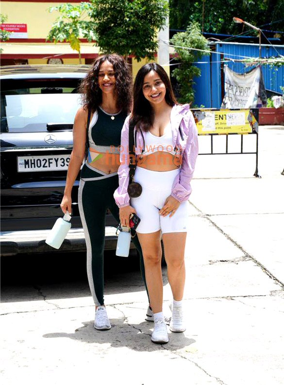 photos neha sharma and aisha sharma snapped outside the gym 1 4