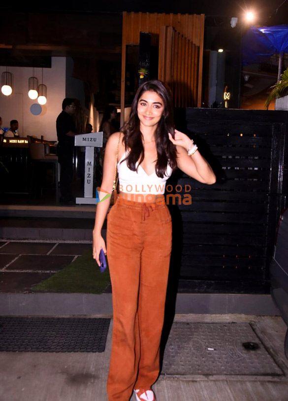 photos pooja hegde snapped at mizu in bandra 1