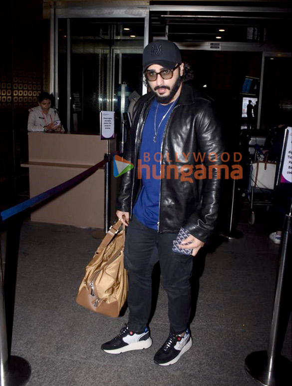 photos ranveer singh alia bhatt deepika padukone and arjun kapoor snapped at the airport 6