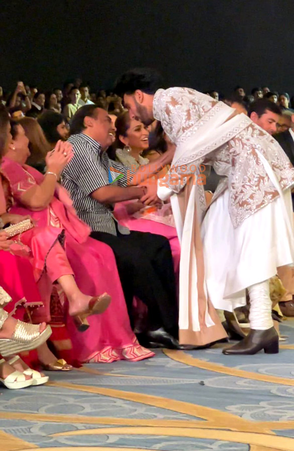 photos ranveer singh alia bhatt and other celebs snapped at the bridal couture show 2023 organized by manish malhotra in mumbai1 21