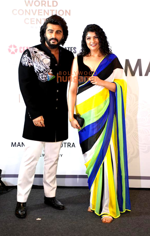 photos ranveer singh alia bhatt and other celebs snapped at the bridal couture show 2023 organized by manish malhotra in mumbai1 32