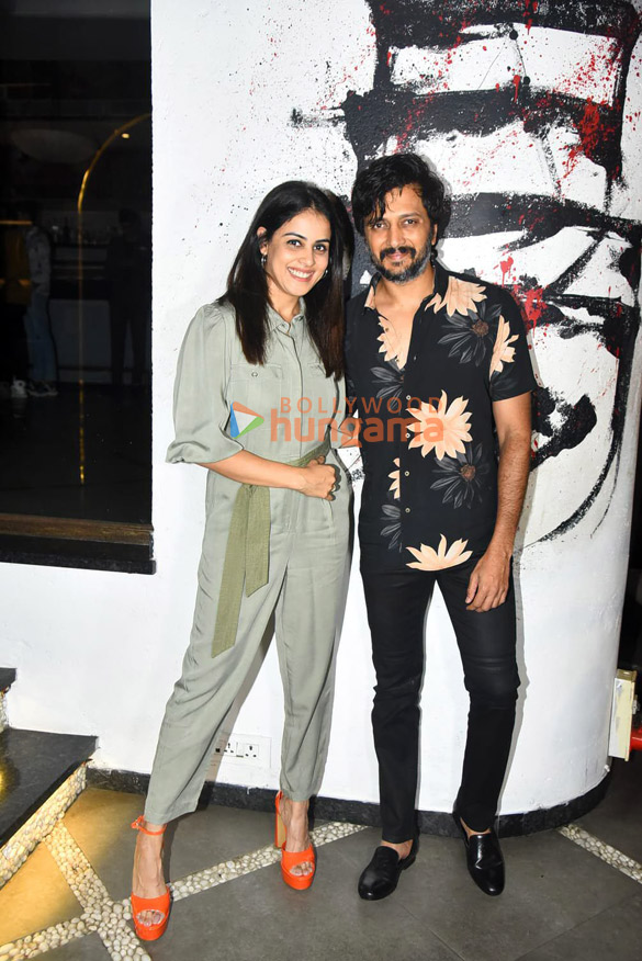 photos riteish deshmukh genelia dsouza ronnie screwvala and others spotted at tori restaurant in khar 1