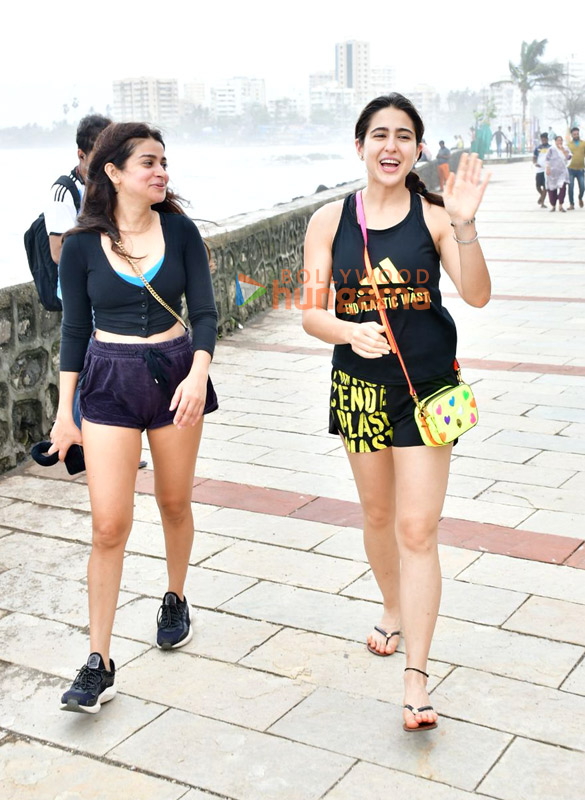 Photos: Sara Ali Khan snapped at Bandstand Photos: Sara Ali Khan snapped at Bandstand