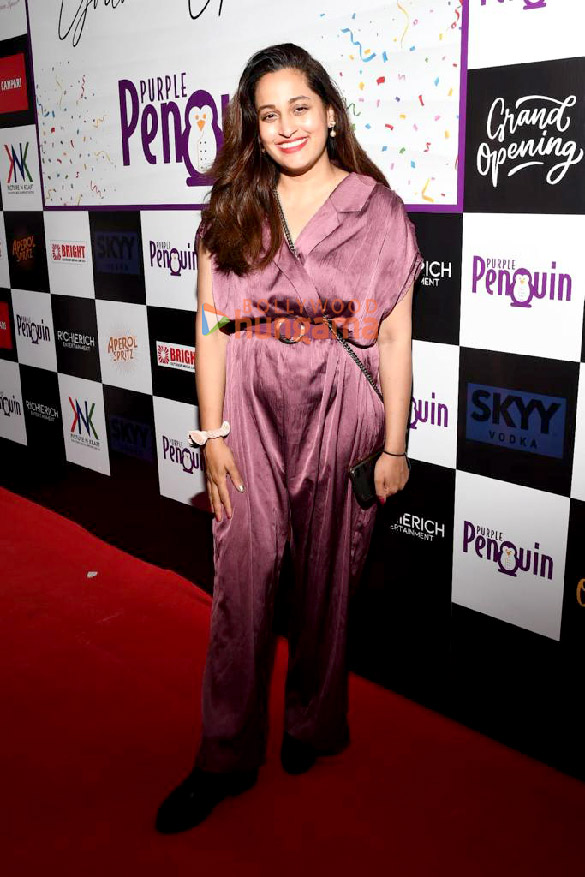 Photos: Shweta Pandit, Vikas Gupta and others snapped at Purple Penguin lounge and bar launch in Mumbai Photos: Shweta Pandit, Vikas Gupta and others snapped at Purple Penguin lounge and bar launch in Mumbai
