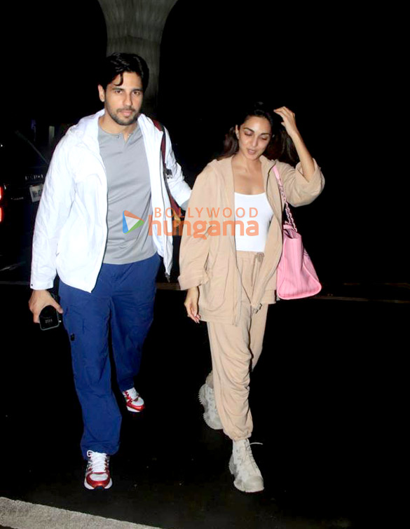 photos sidharth malhotra and kiara advani snapped at the airport 2 2