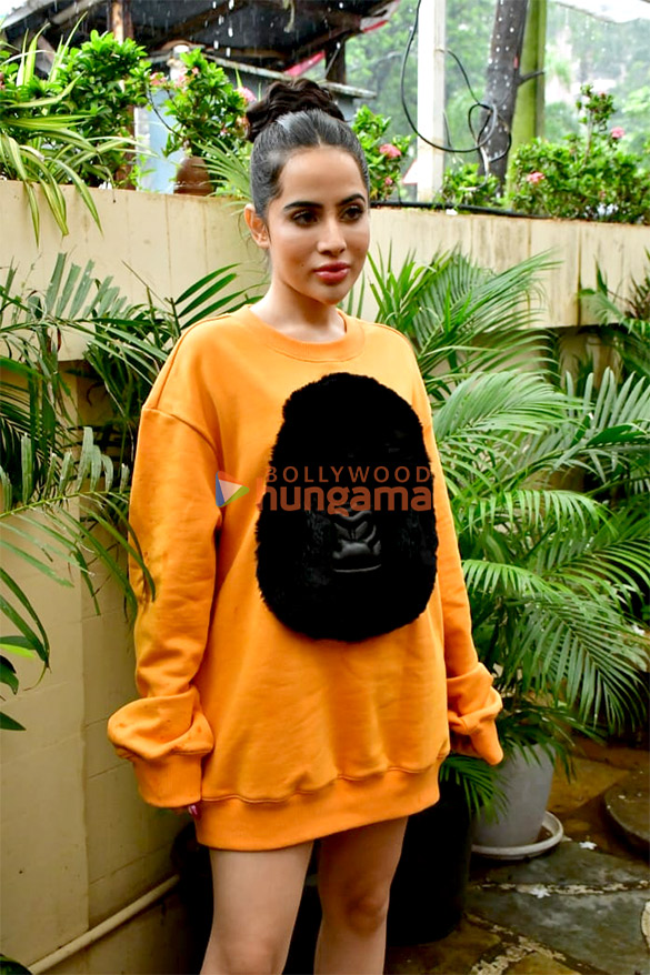 photos uorfi javed snapped in andheri 3 6