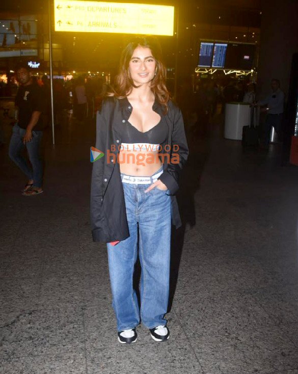 photos urvashi rautela palak tiwari sonnalli seygall and others snapped at the airport 7