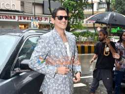 Photos: Vijay Varma snapped in Khar