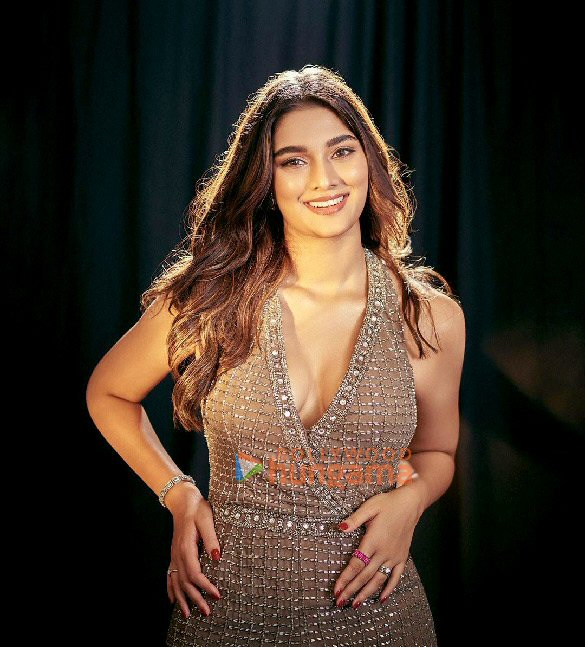 saiee manjrekar 4 11