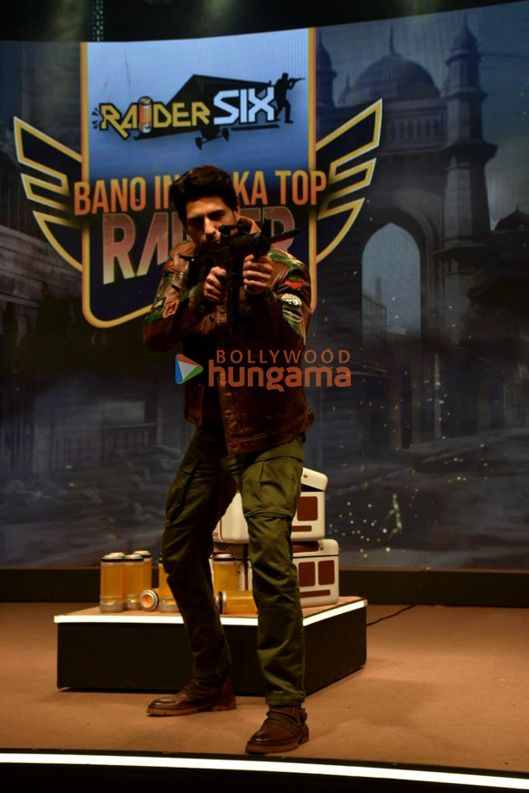 sidharth malhotra snapped at the new game launch of raider six 5