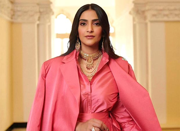 Sonam Kapoor and Natalie Portman invited by Dior for Autumn-Winter 2023-2024 show in Paris : Bollywood News – Bollywood Hungama