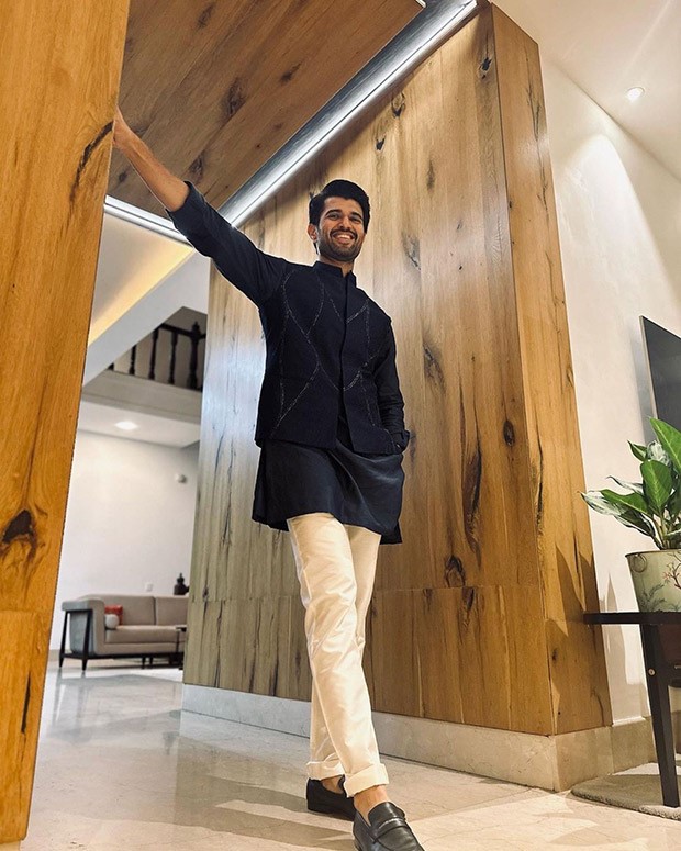 Vijay Deverkonda serves up his ethnic charm in blue Nehru jacket and kurta from Anita Dongre at the success meet of his brother’s film Baby
