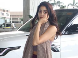 Janhvi Kapoor gets clicked at the airport by paps