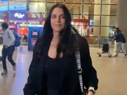 Kareena Kapoor Khan & Neha Dhupia gets clicked together at the airport