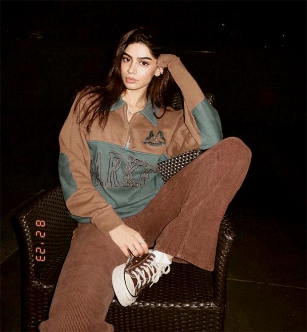 Khushi Kapoor goes comfy chic in a sweatshirt and pants with her brown converse shoes at Tanisha Santoshi’s b’day party