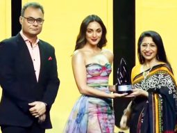 Kiara Advani Wins IAA Brand Endorser of the Year Award from Neeraj Roy CEO of Hungama Digital Media