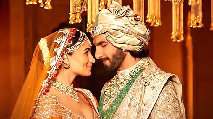 Kudmayi (Film Version) | Rocky Aur Rani Kii Prem Kahaani | Ranveer Singh, Alia Bhatt Kudmayi (Film Version) | Rocky Aur Rani Kii Prem Kahaani | Ranveer Singh, Alia Bhatt