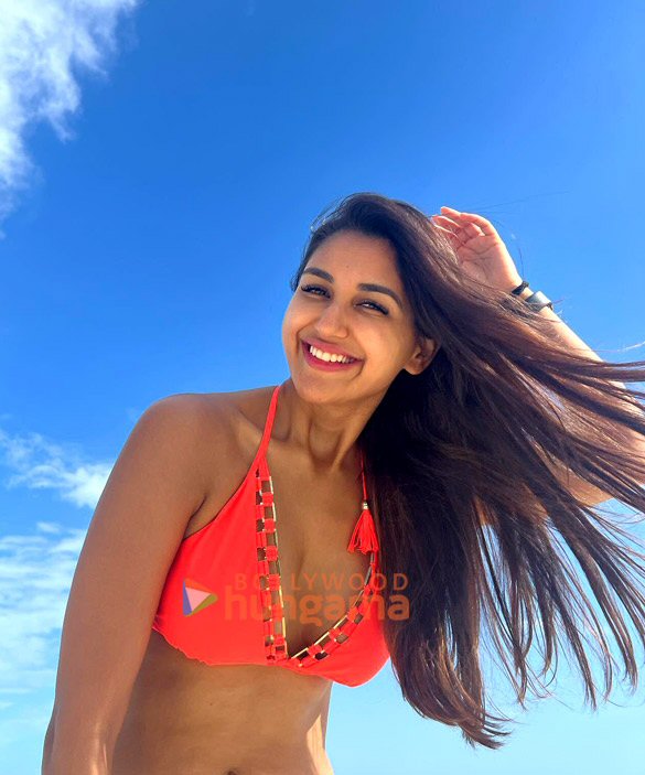 nikita dutta 2 79