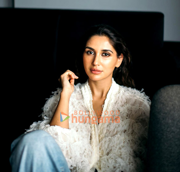 nikita dutta 3 56