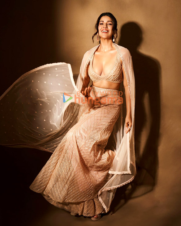 nimrat kaur 6 7