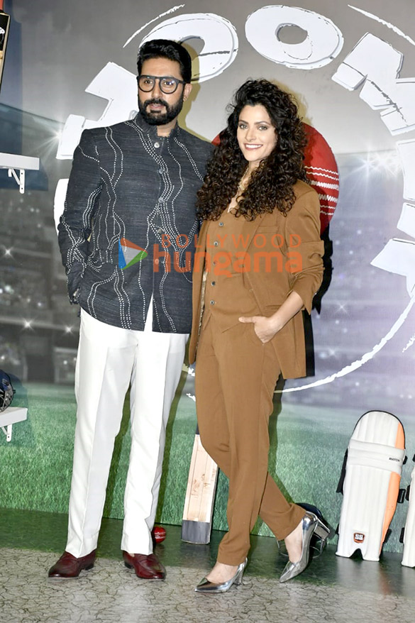 photos abhishek bachchan saiyami kher angad bedi and r balki snapped at ghoomer trailer launch 6