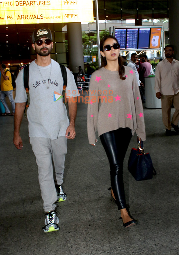 photos abhishek bachchan saiyami kher angad bedi and others snapped at the airport 2