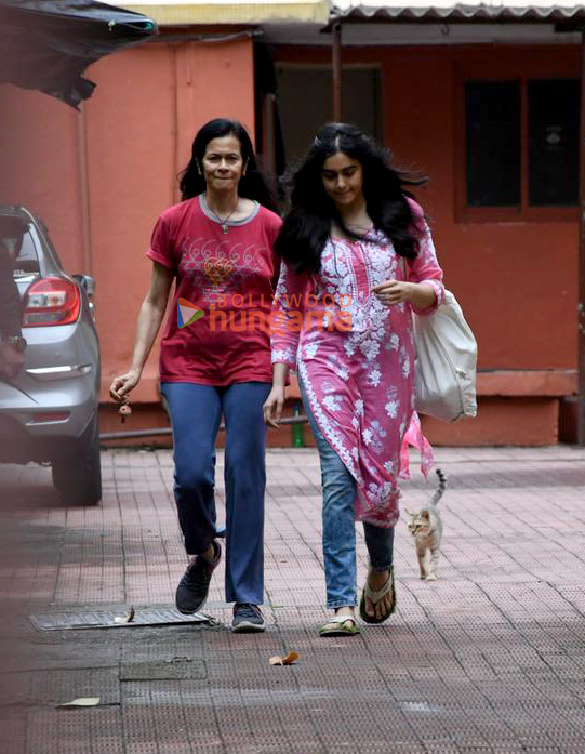 photos adah sharma snapped outside mount blanc apartments bandra 1