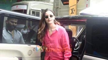 Photos: Alia Bhatt snapped in Mumbai