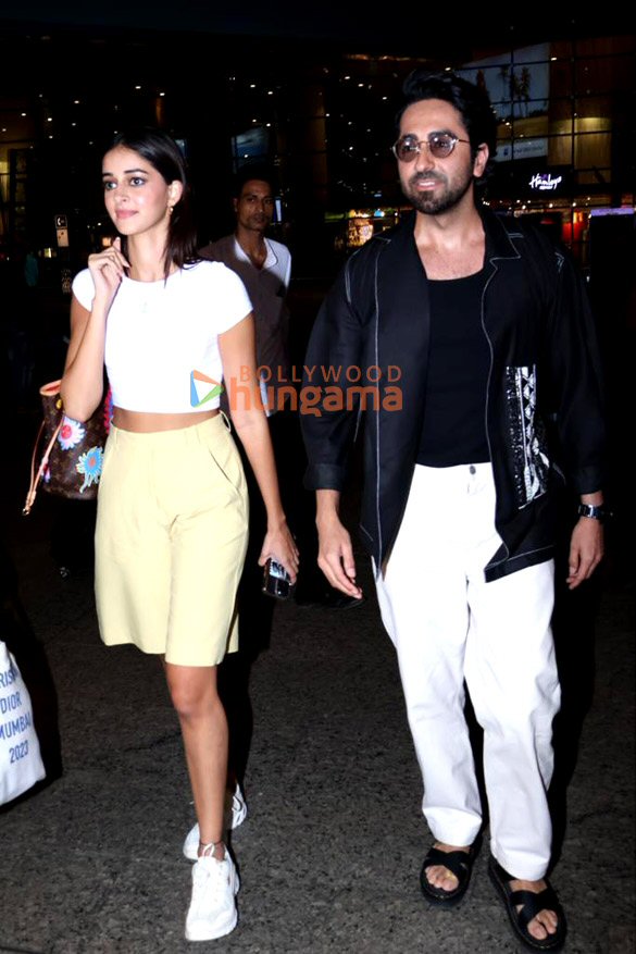 photos ayushmann khurrana and ananya panday snapped at the airport 5