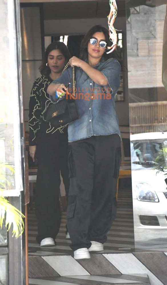 photos bhumi pednekar and her sister samiksha pednekar snapped at farmers cafe in bandra 1