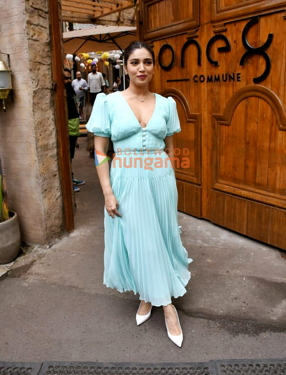 Photos: Bhumi Pednekar snapped at One8 Commune in Juhu Photos: Bhumi Pednekar snapped at One8 Commune in Juhu