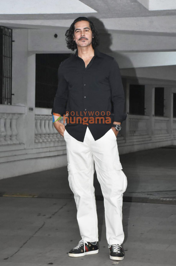 photos celebs attend ritesh sidhwanis birthday party 6