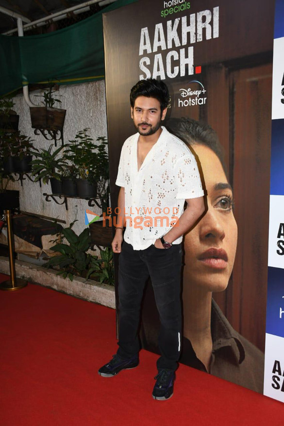 photos celebs grace the premiere of aakhri sach 2