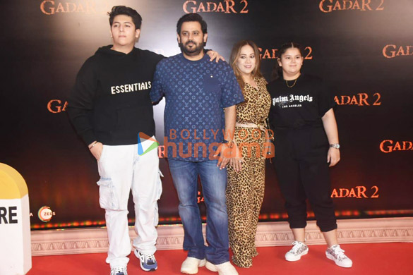 photos celebs grace the premiere of gadar 2 808 14