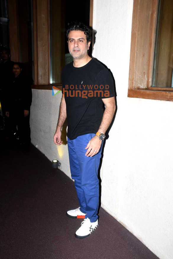photos celebs snapped at bastian in worli 5 2