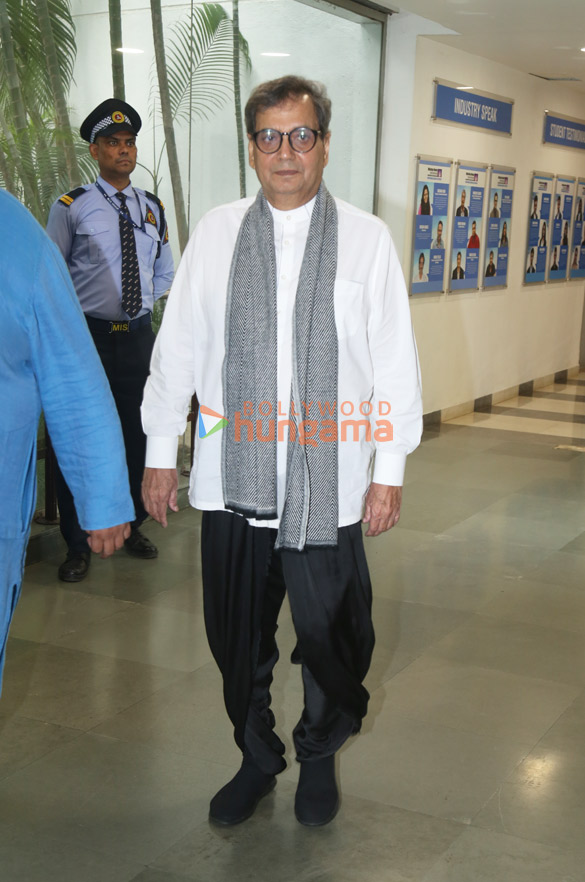 photos celebs snapped at nitin chandrakant desais prayer meet 8