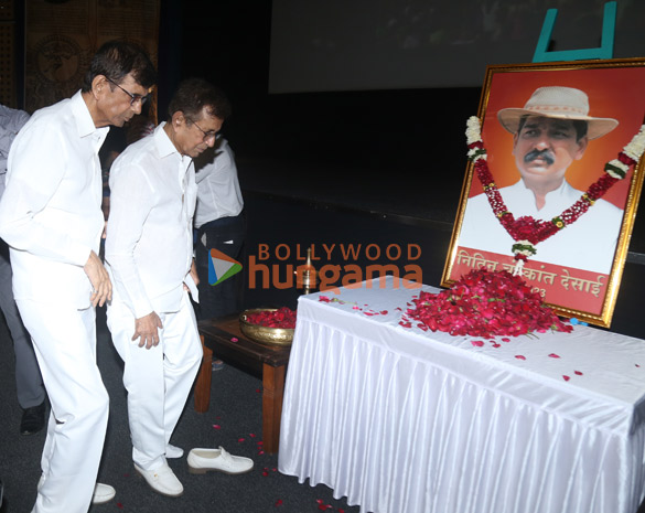 photos celebs snapped at nitin chandrakant desais prayer meet 9