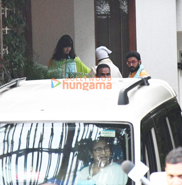 photos chief minister of west bengal mamata banerjee visits amitabh bachchan house at his residence in juhu 3
