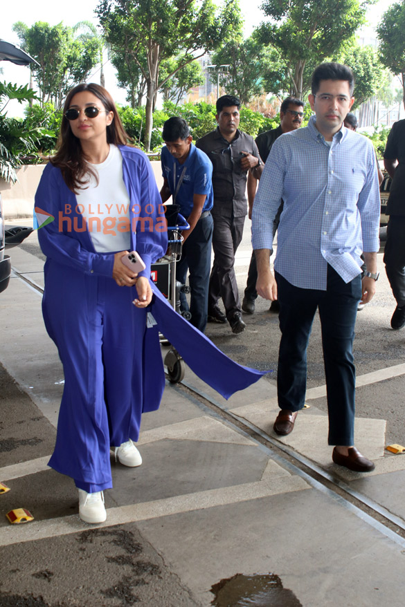 photos deepika padukone ananya panday parineeti chopra and raghav chadha snapped at the airport 2