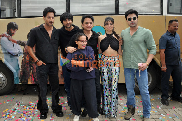 photos divya khosla kumar meezaan jafri pearl v puri and others attend the teaser launch of yaariyan 2 1