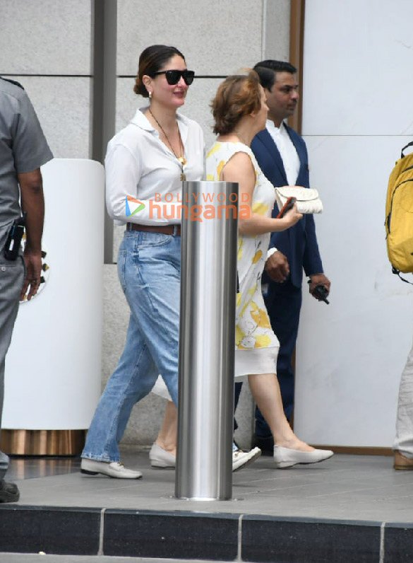 Photos: Kareena Kapoor Khan spotted in BKC Photos: Kareena Kapoor Khan spotted in BKC