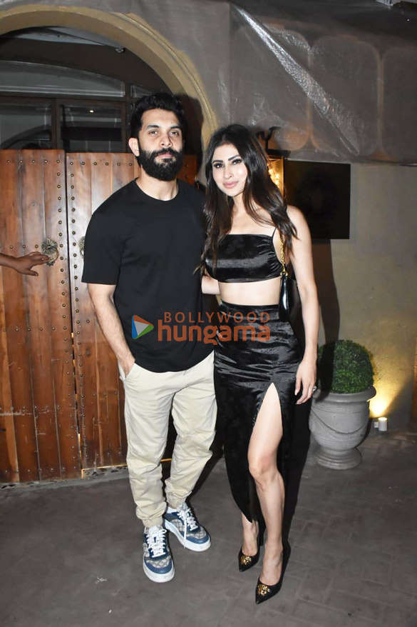 photos mouni roy and esha deol snapped in bandra 4